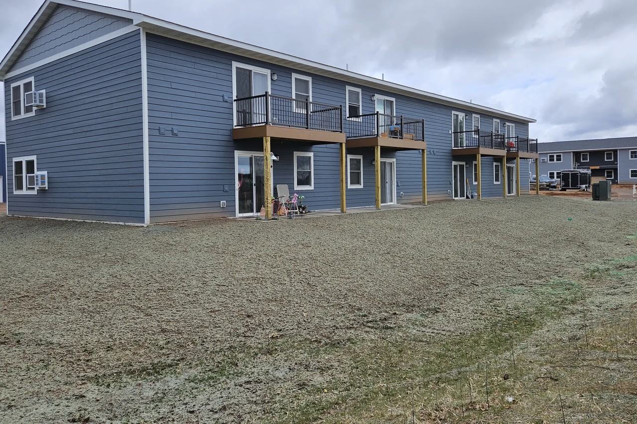 23924 Nyberg Rd - Photo 2 of 9