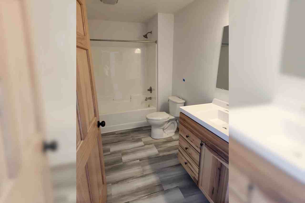 23924 Nyberg Rd - Photo 3 of 9