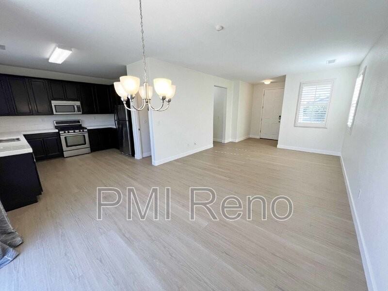 525 Verelli Ct - Photo 6 of 14
