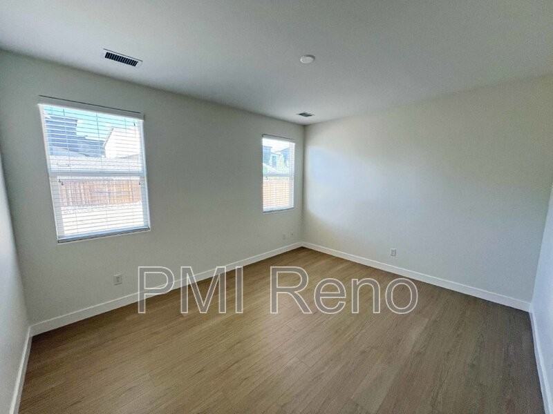 525 Verelli Ct - Photo 7 of 14