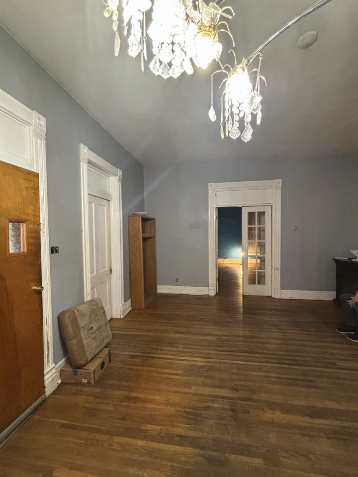 767 E Cantrell St - Photo 2 of 17