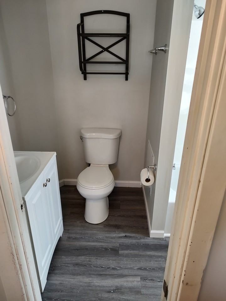 401 E Beech Ave - Photo 4 of 13