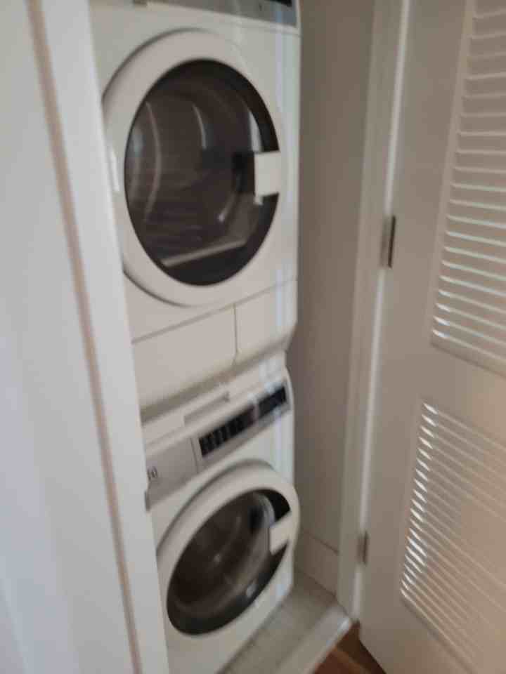 606 W 57th St #938 - Photo 4 of 11