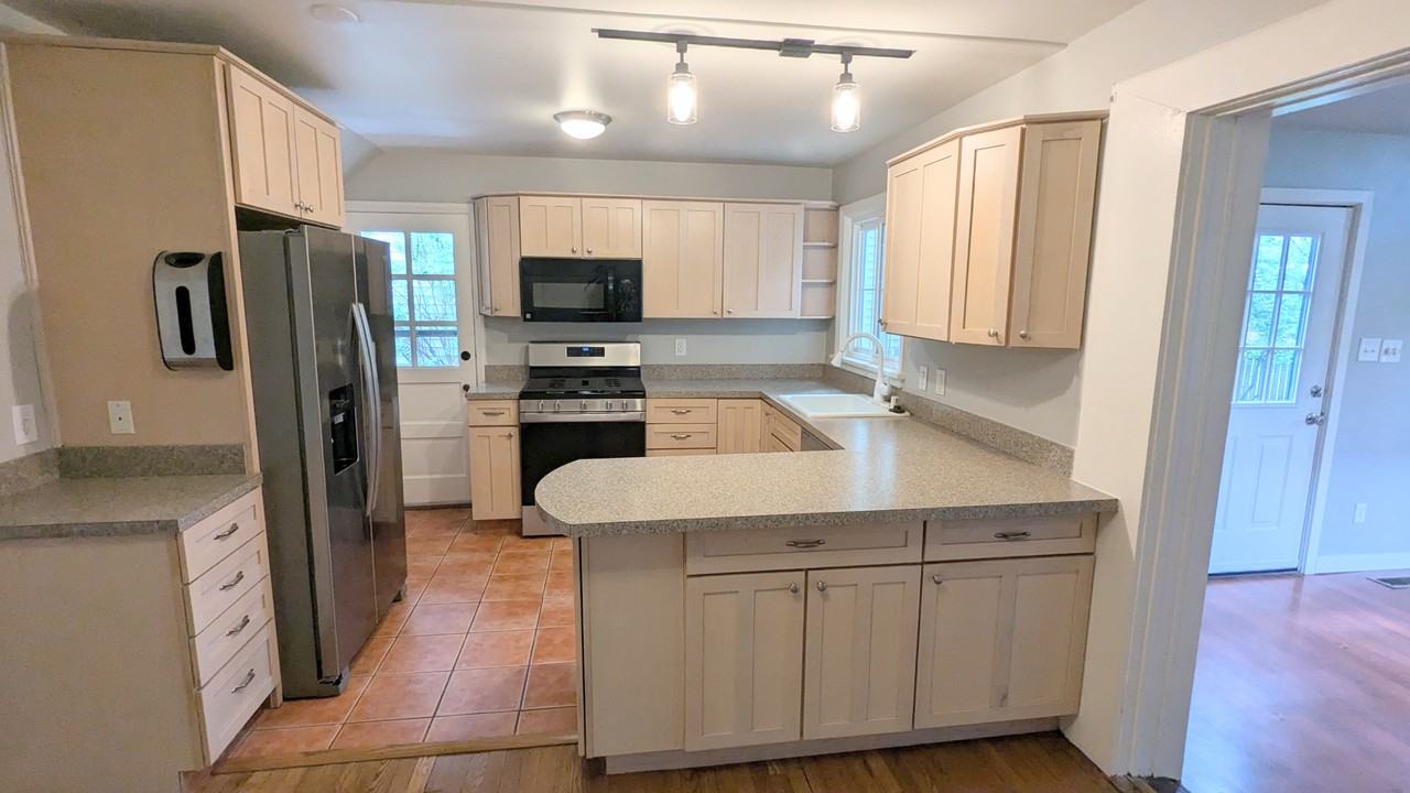 926 17th St S - Photo 5 of 29