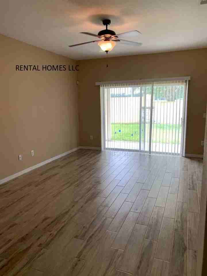 456 Casa Marina Pl - Photo 3 of 9