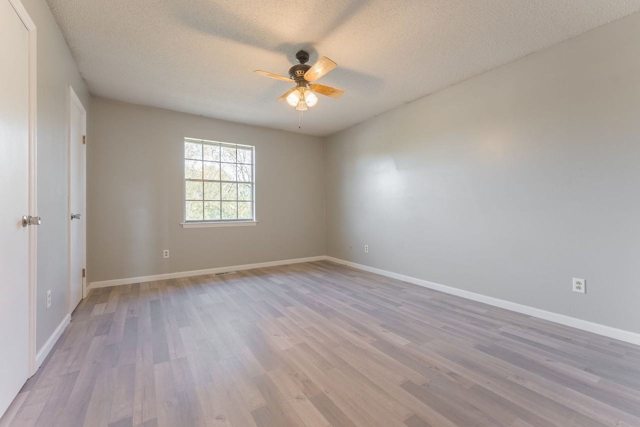 Two Story Townhouse in Little Rock - Photo 2 of 11