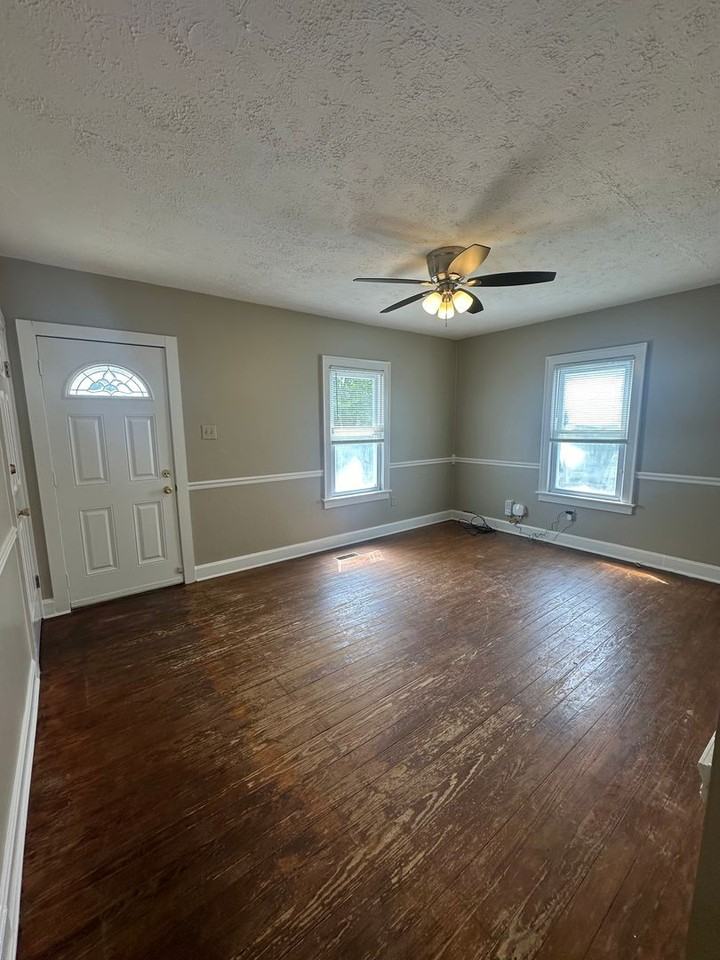 649 Golfview Drive - Photo 5 of 13