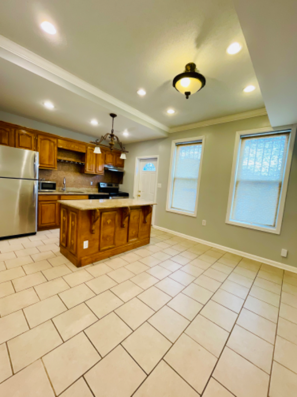 523 Florida Avenue Northeast - Photo 3 of 23