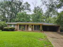 featured image of 402 Oakhill Cir