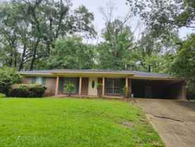 402 Oakhill Cir - Photo 1 of 1