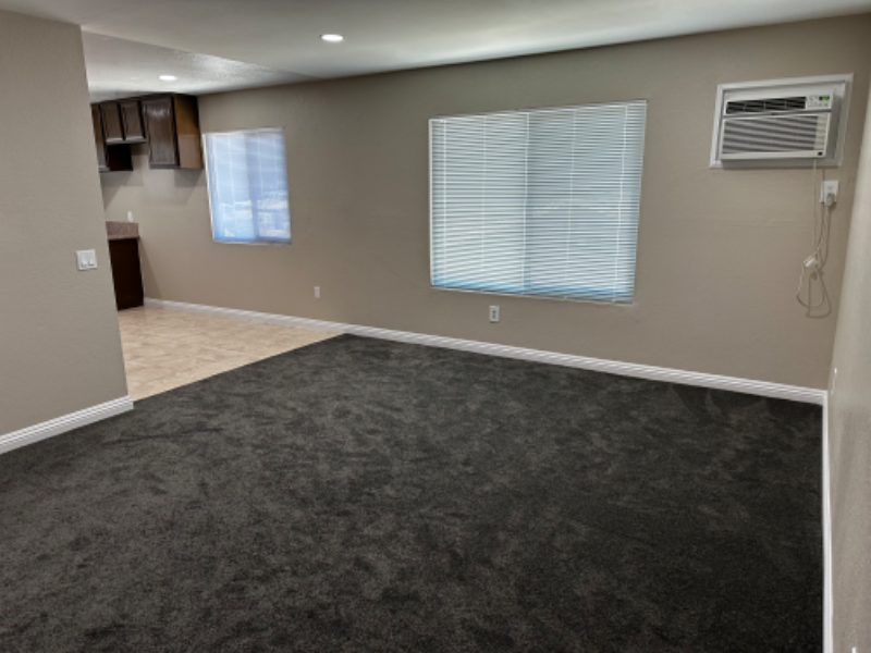 9545 1/2 Olive St - Photo 2 of 7