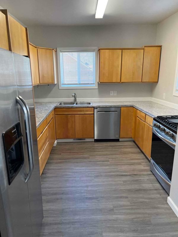 597 Jefferson St #3 - Photo 2 of 10