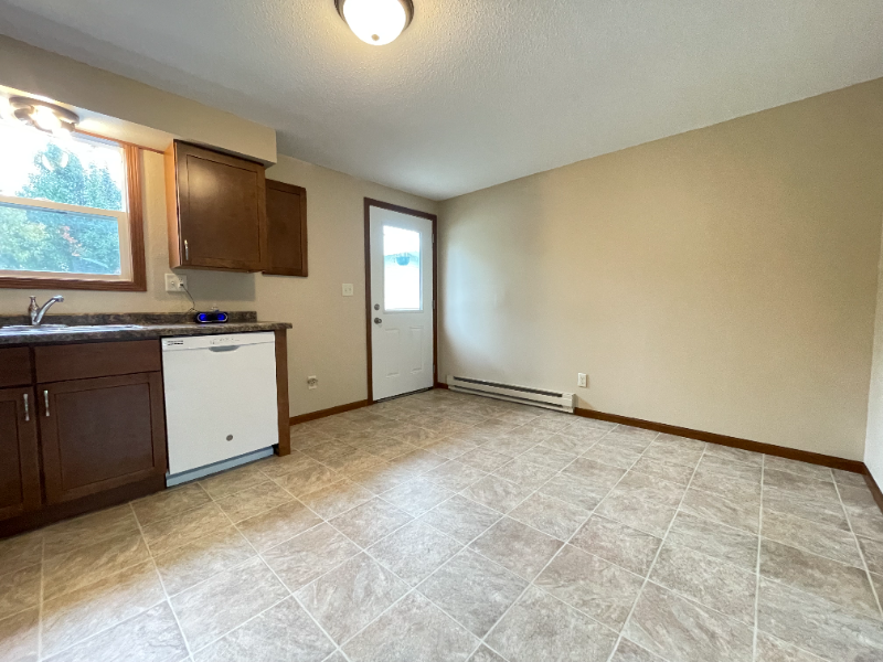 1214 Gilmore Ave #3 - Photo 2 of 9