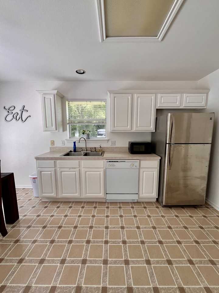 134 Lynnie Penny Ln #NA - Photo 3 of 21