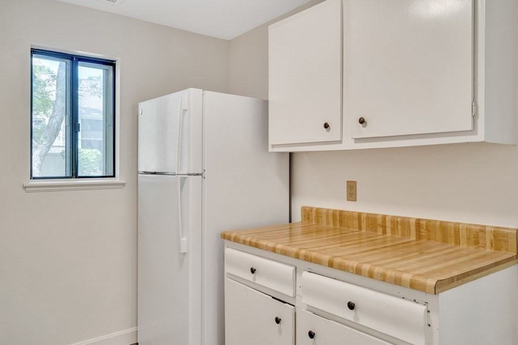 28 Village Hill Ln #28VHL - Photo 2 of 14