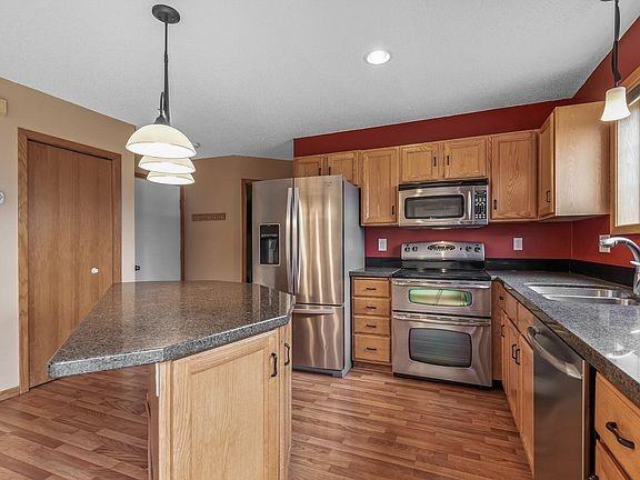 4220 Merrimac Ln N #71 - Photo 6 of 13