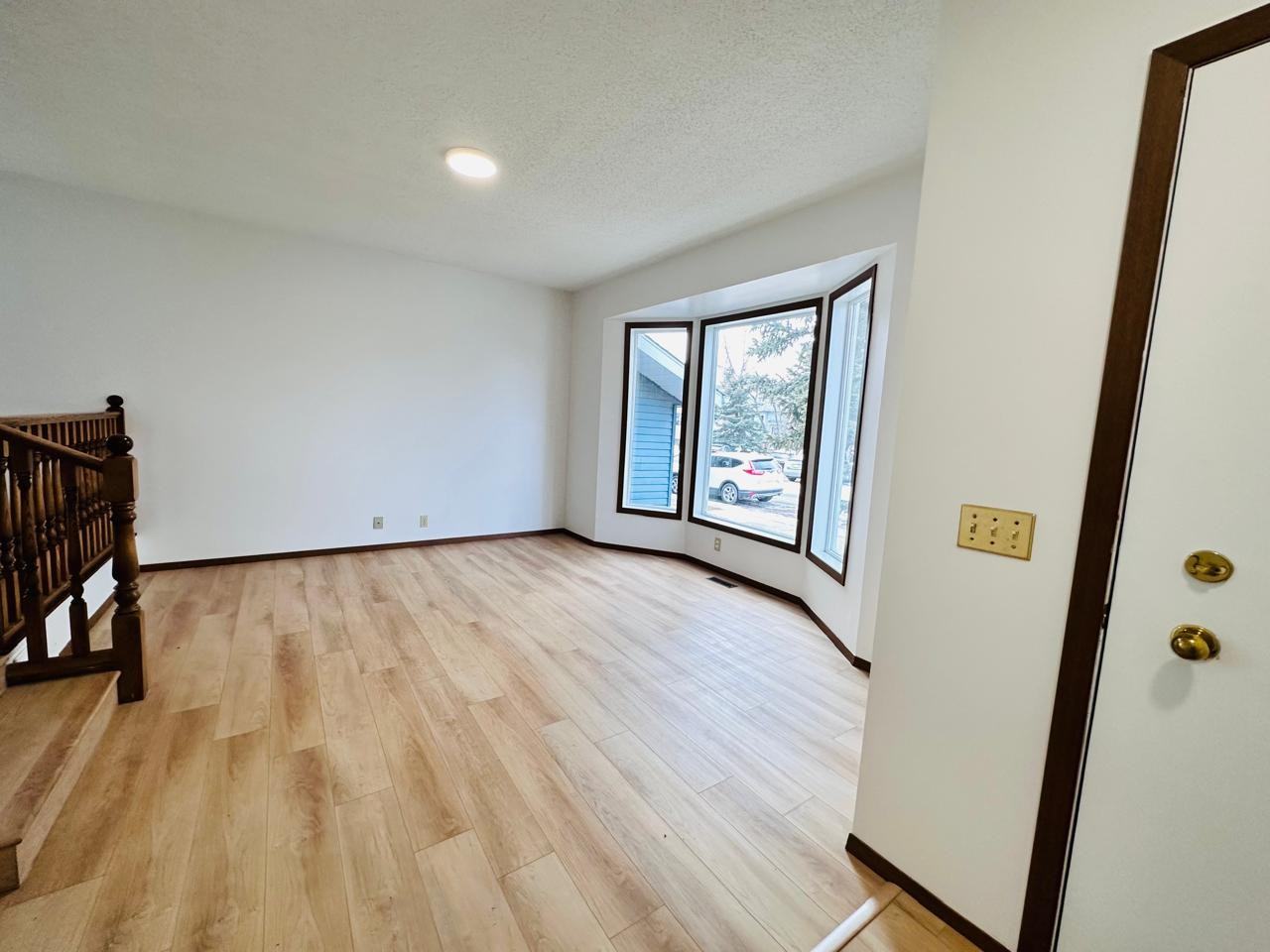 91 Riverbrook Way Southeast - Photo 3 of 38