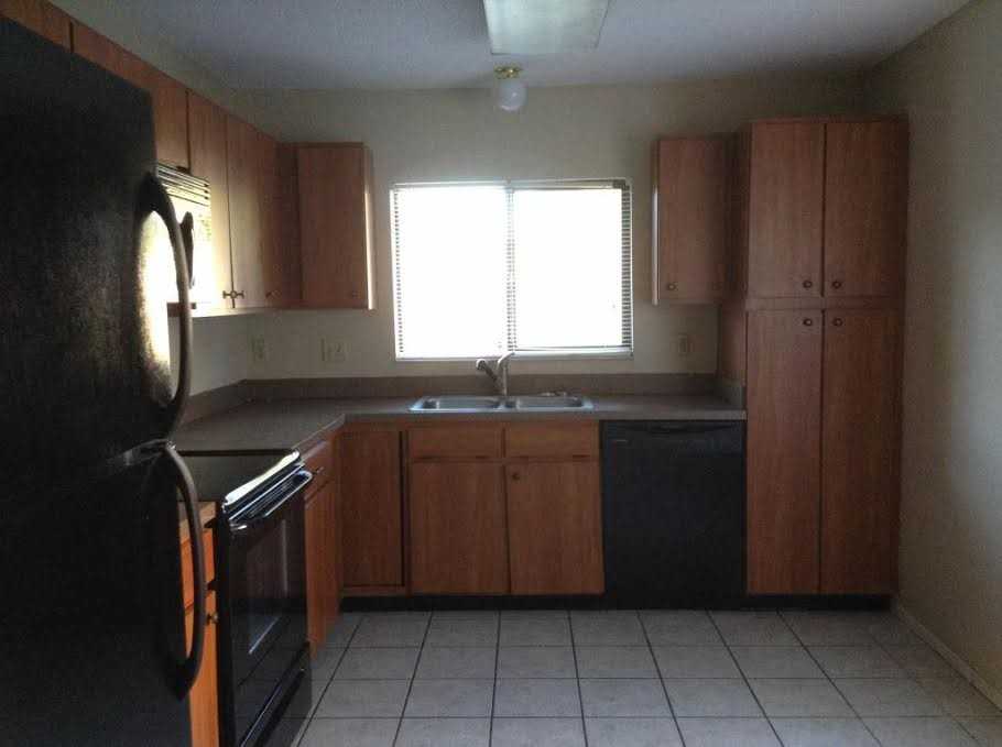 7607 Colebrook Dr - Photo 3 of 9