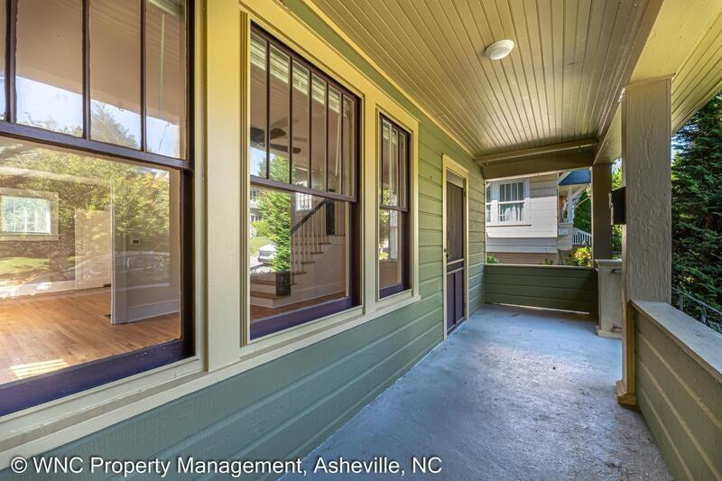 131 Norwood Ave - Photo 3 of 28