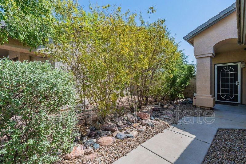 12306 W Orange Dr - Photo 3 of 36