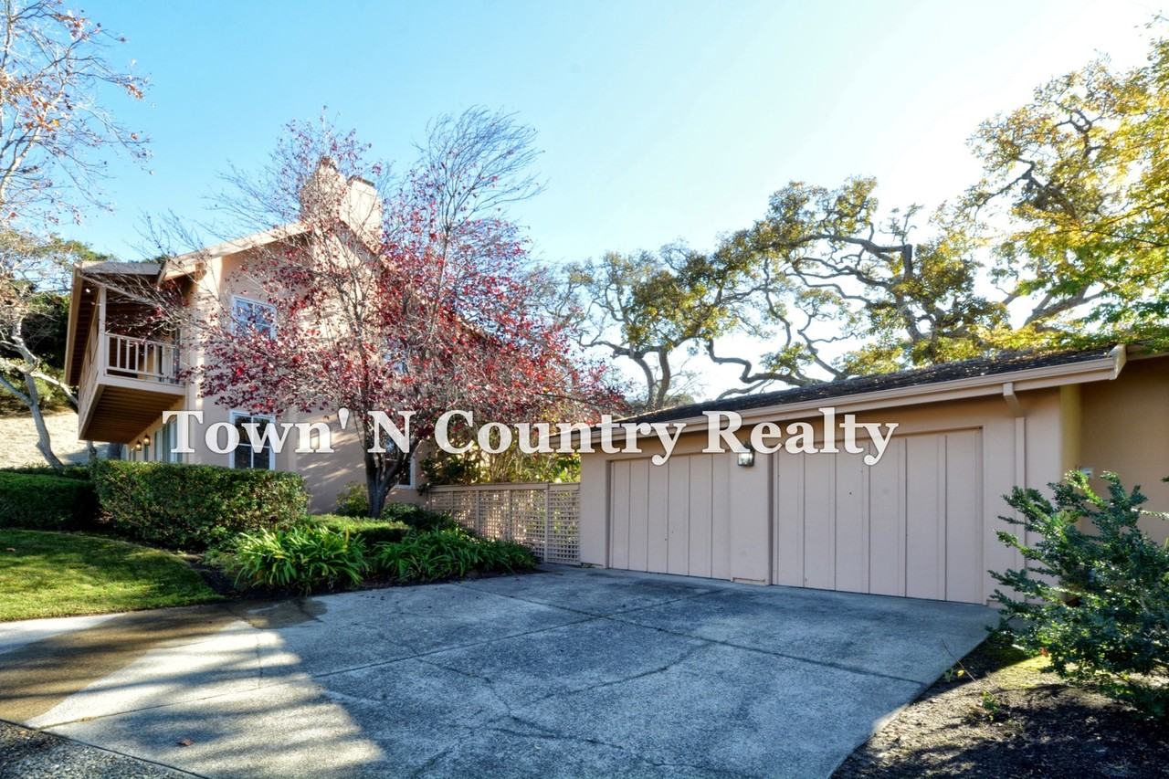 25531 Meadowview Cir - Photo 2 of 34