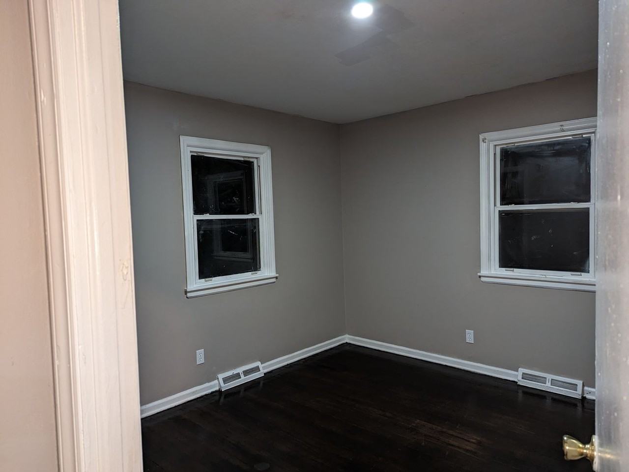 4300 Laurel Ave - Photo 5 of 9