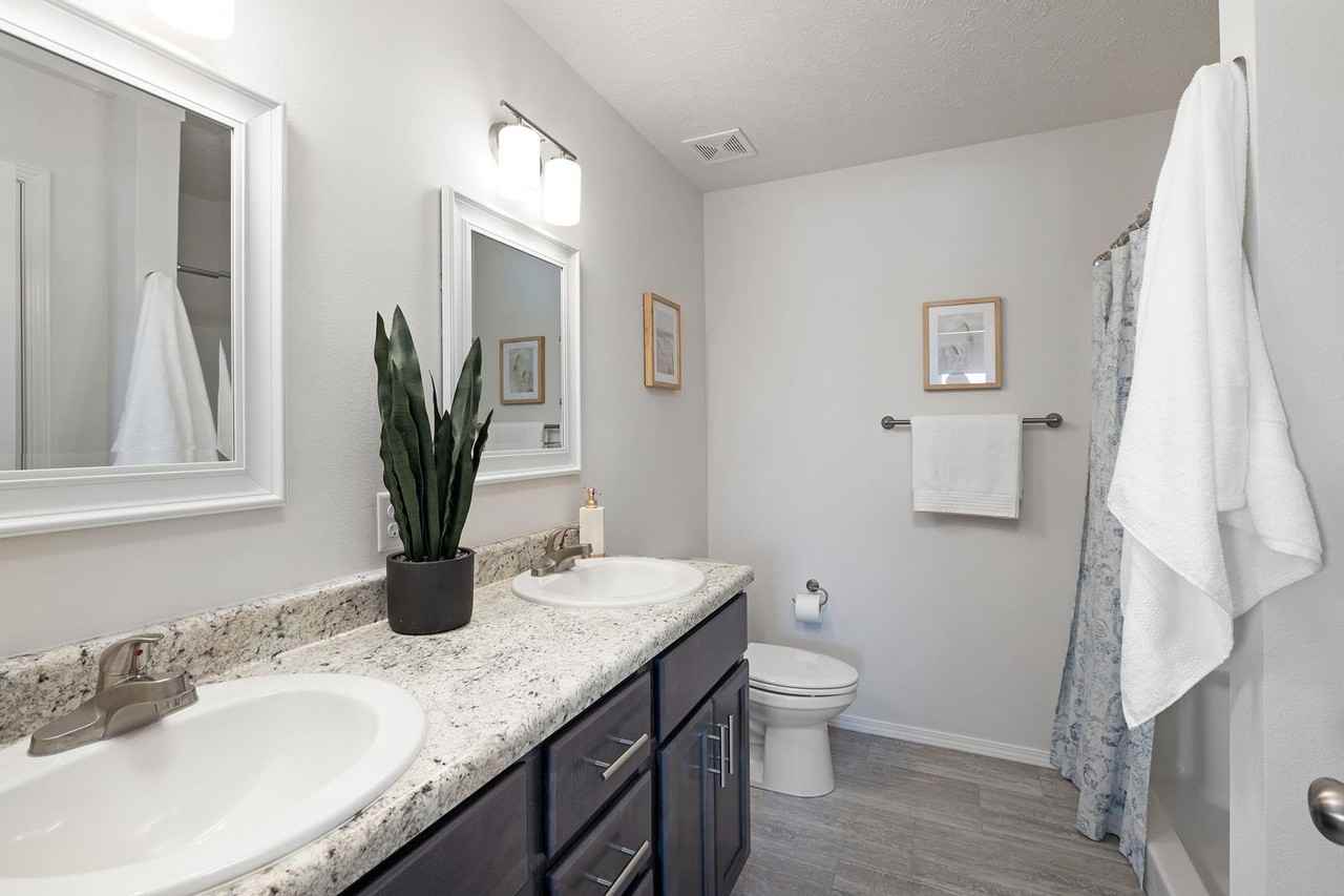 122 Pin Oak Dr - Photo 3 of 17