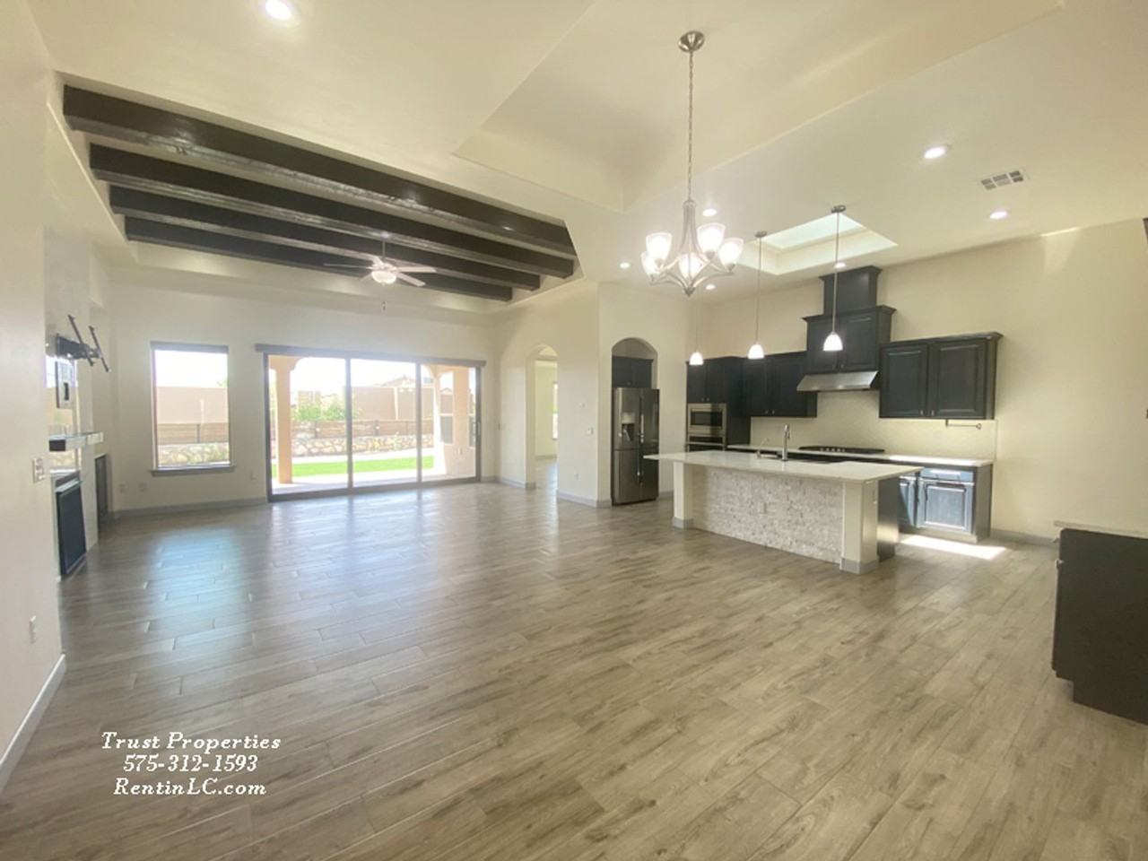 1051 Corte Aguila - Photo 2 of 9