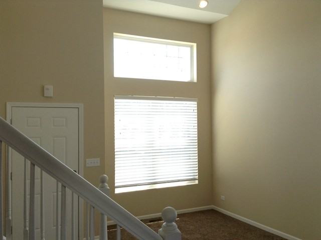 425 Long Ln - Photo 2 of 12