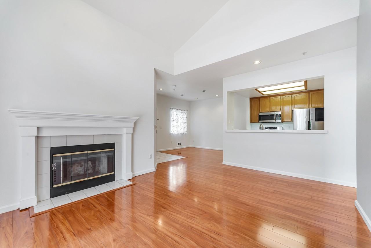 2004 Hastings Shore Ln #2004 - Photo 3 of 16