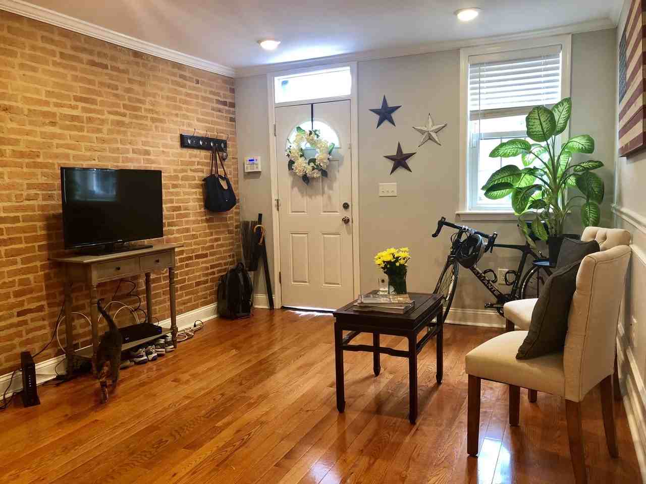 409 S Washington St - Photo 4 of 18