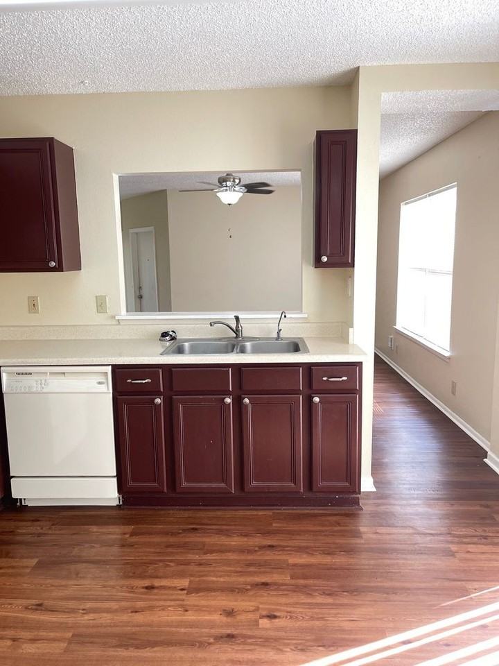 7319 Huntsman Run Dr - Photo 6 of 13