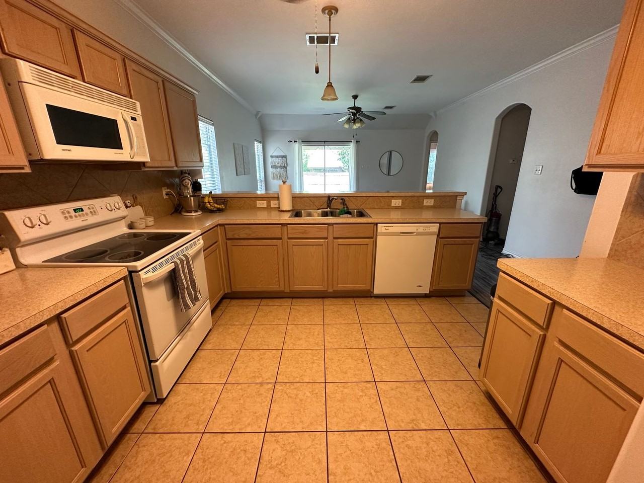 1319 N Penelope St - Photo 5 of 19