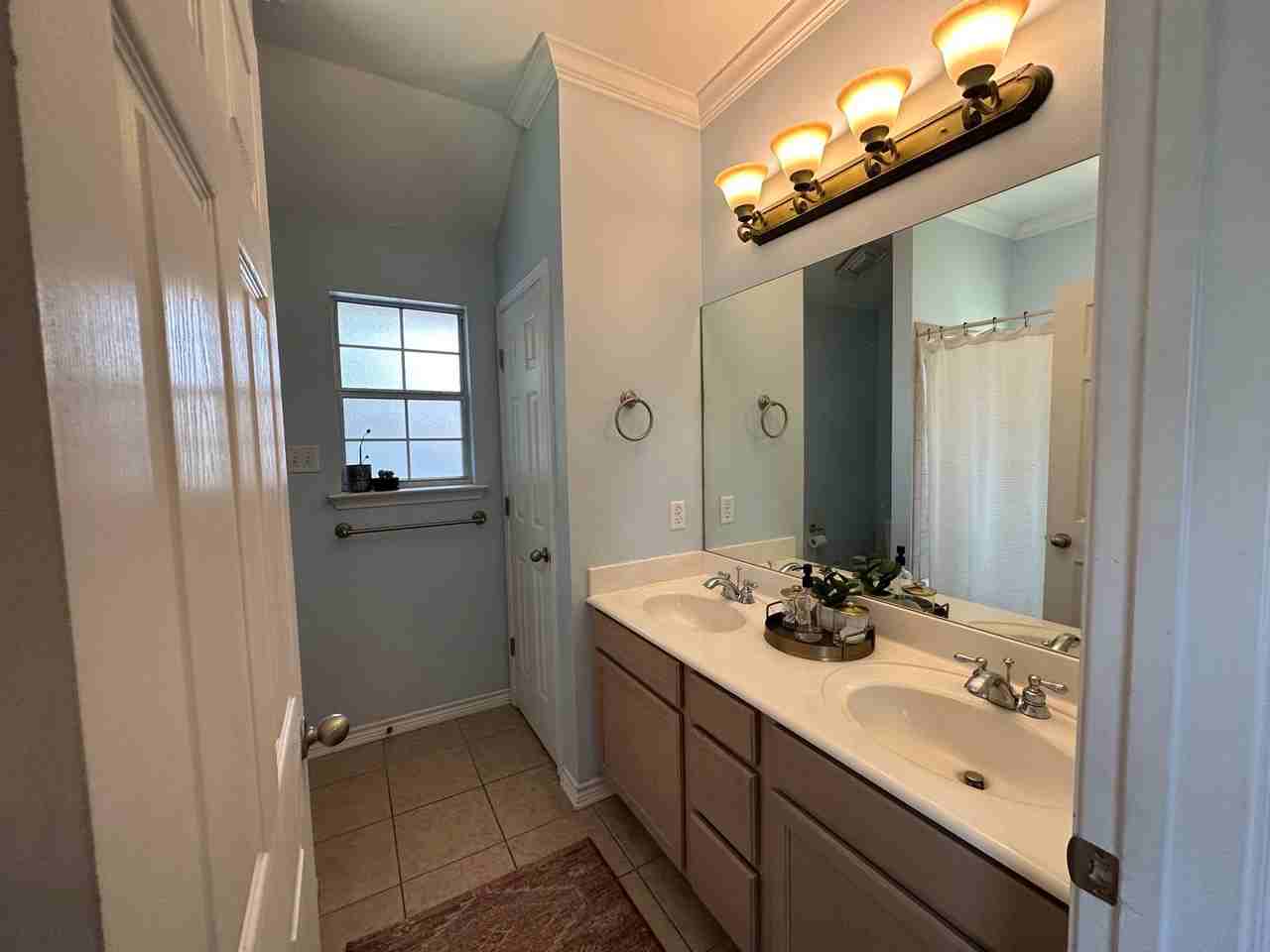 1319 N Penelope St - Photo 7 of 19