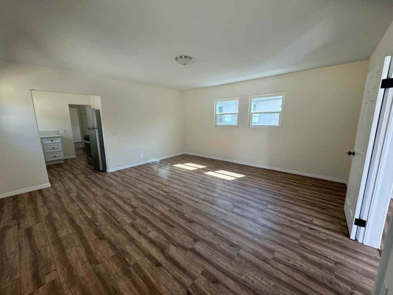 4002 W Riverside Dr - Photo 3 of 17