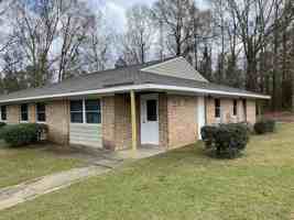 featured image of 3202 Lincoln Dr