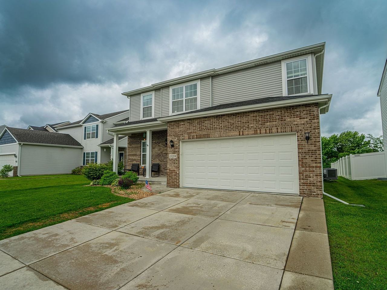 13204 Roosevelt Pl - Photo 2 of 43