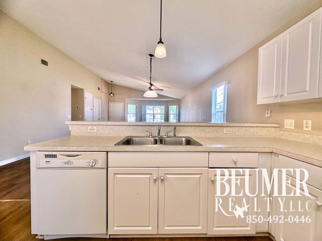 366 Mizzen Ln - Photo 4 of 37