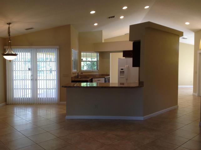 104 Oxford Court - Photo 3 of 5