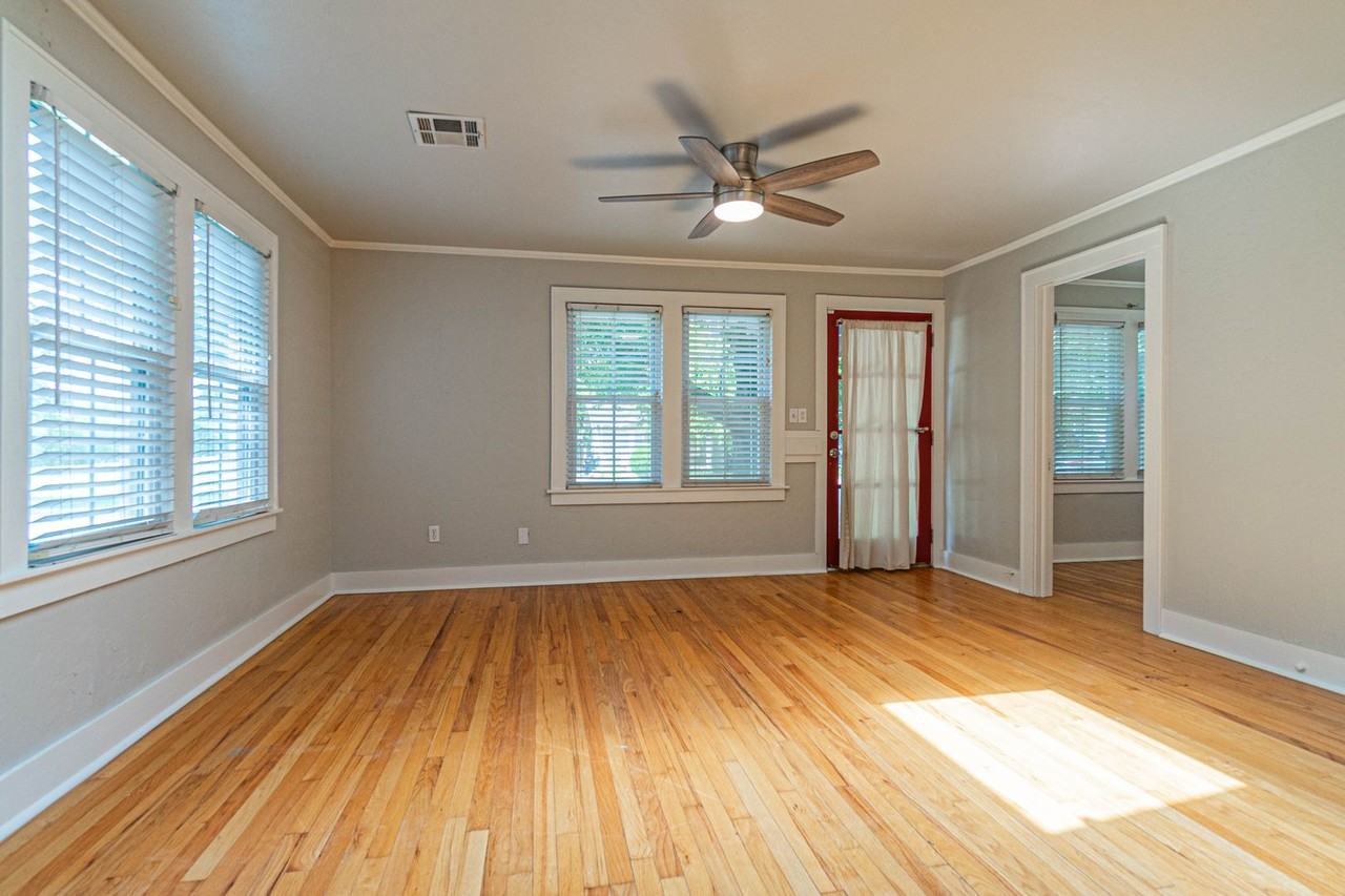 628 W Comanche St - Photo 6 of 31