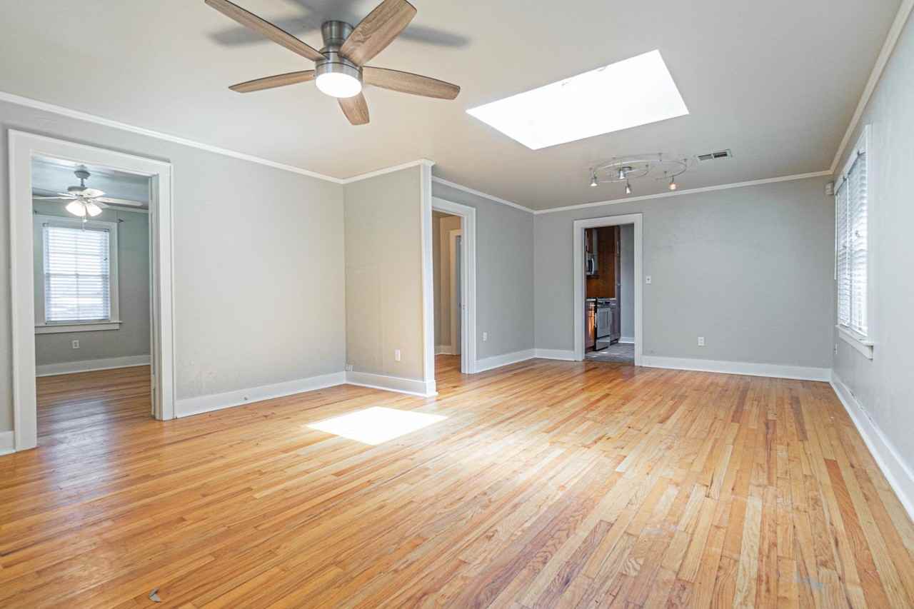 628 W Comanche St - Photo 7 of 31