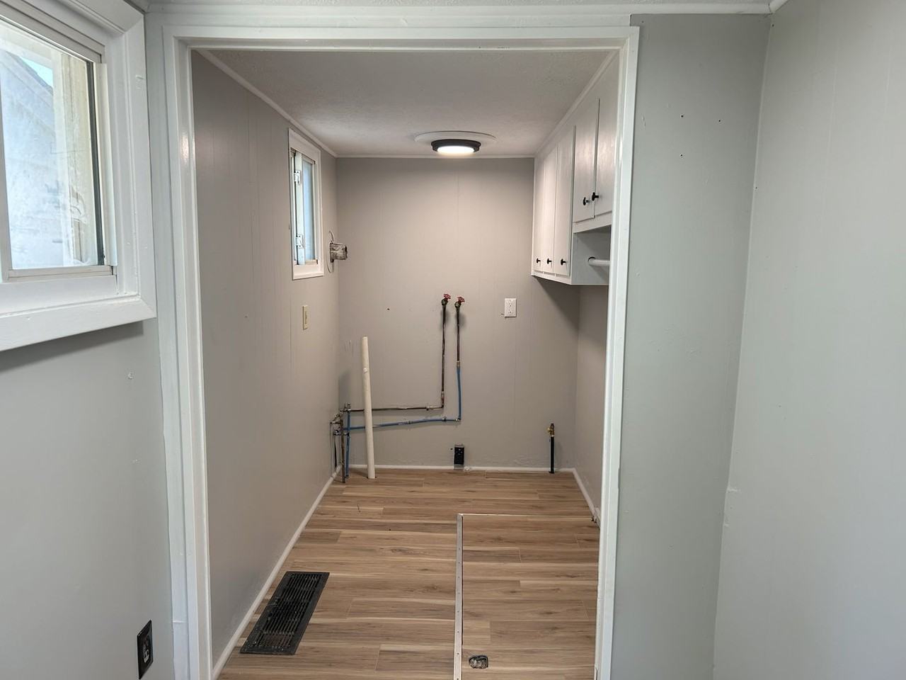 3342 W 48th St - Photo 2 of 50