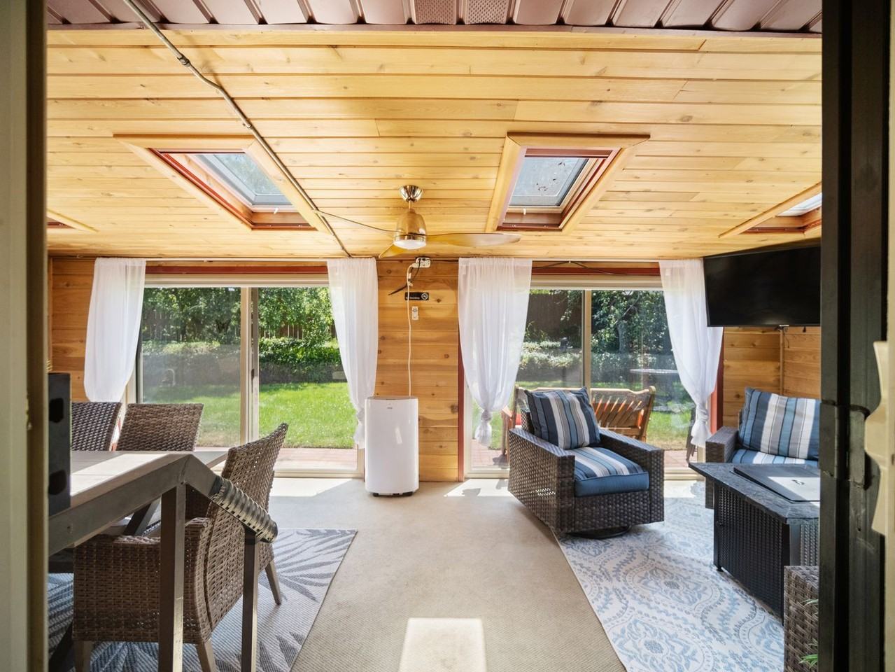 7310 N Fox Point Dr - Photo 4 of 35