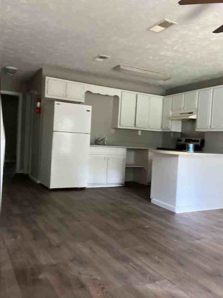 114 Money St - Photo 2 of 11