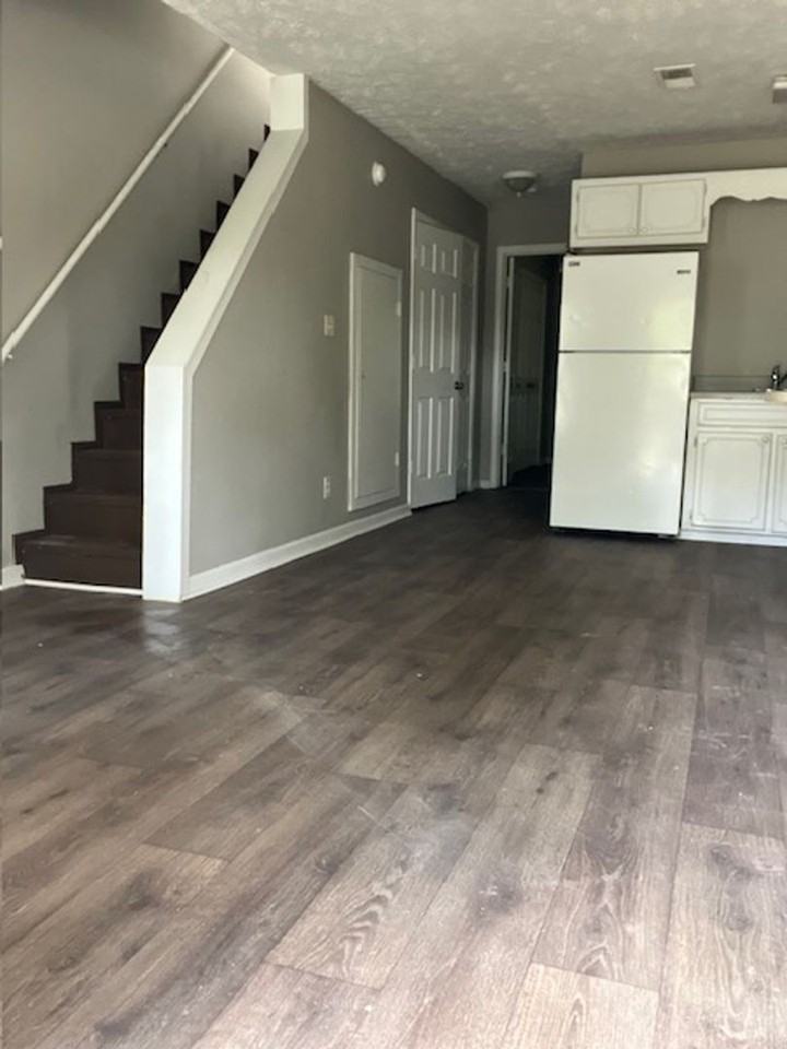 114 Money St - Photo 3 of 11