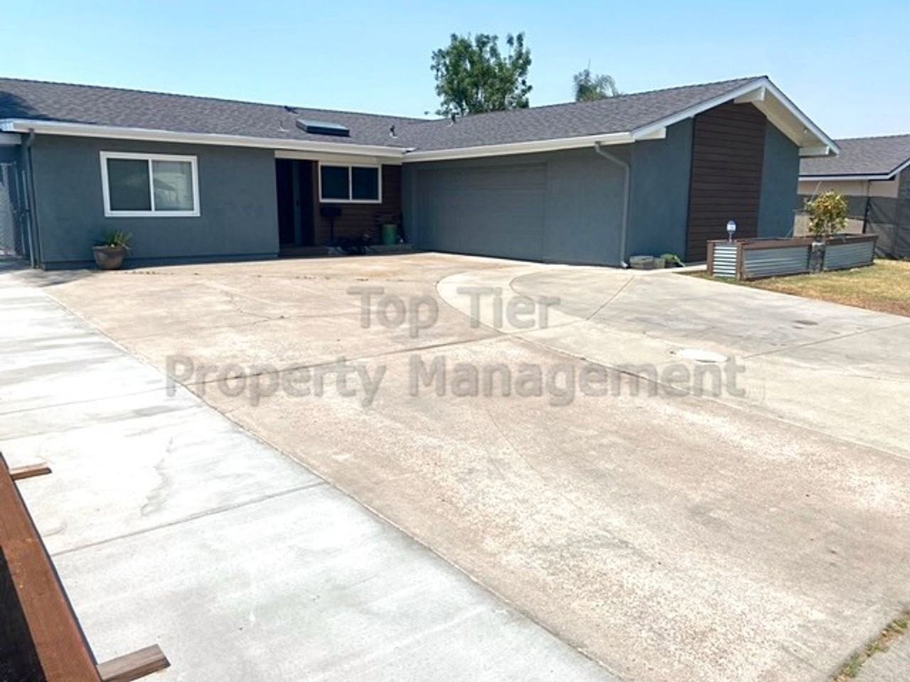 6942 Jackson Dr - Photo 2 of 20