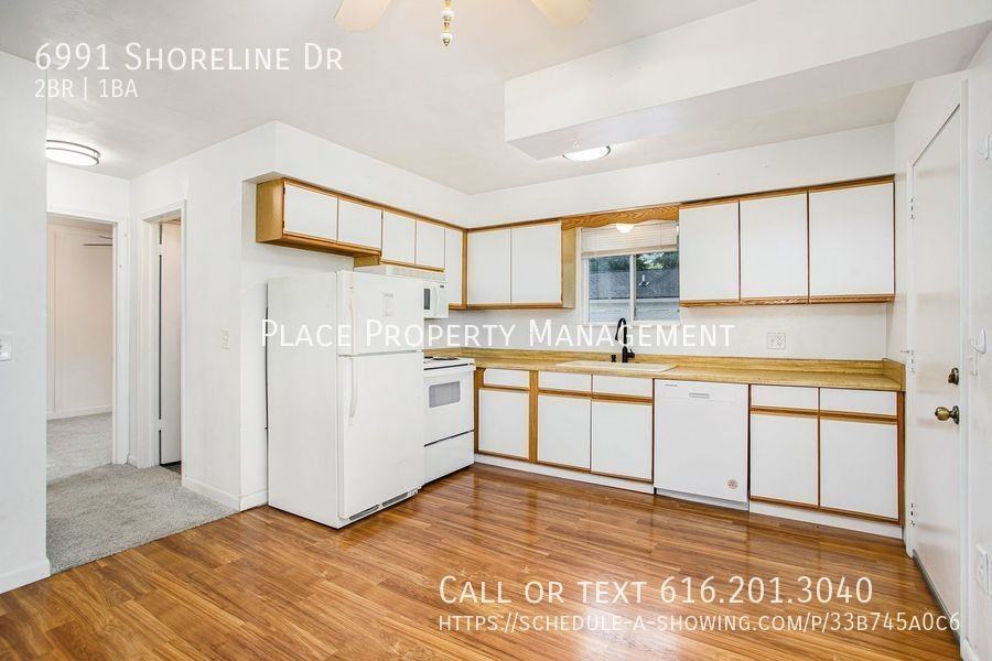 6991 Shoreline Dr - Photo 3 of 17