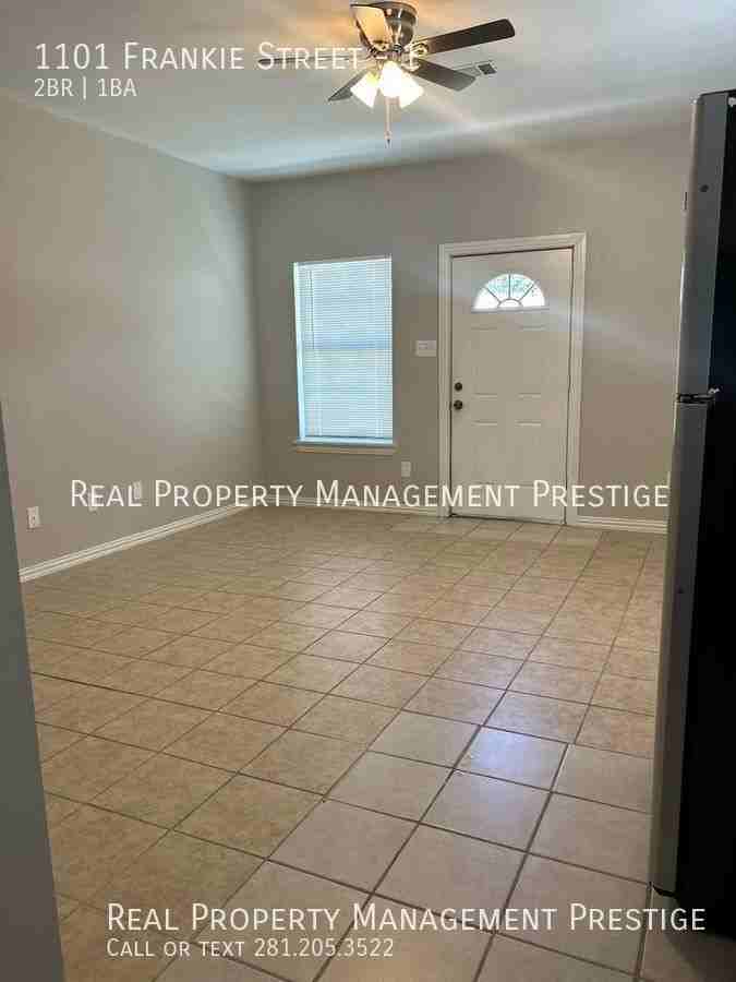 1101 Frankie St #1 - Photo 2 of 9