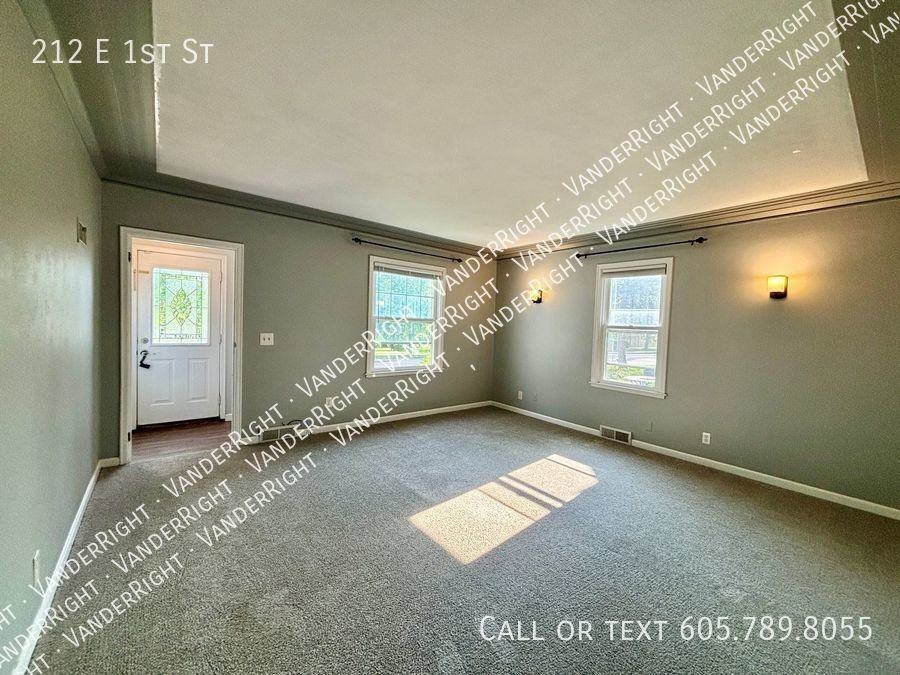 212 E 1st St - Photo 2 of 17