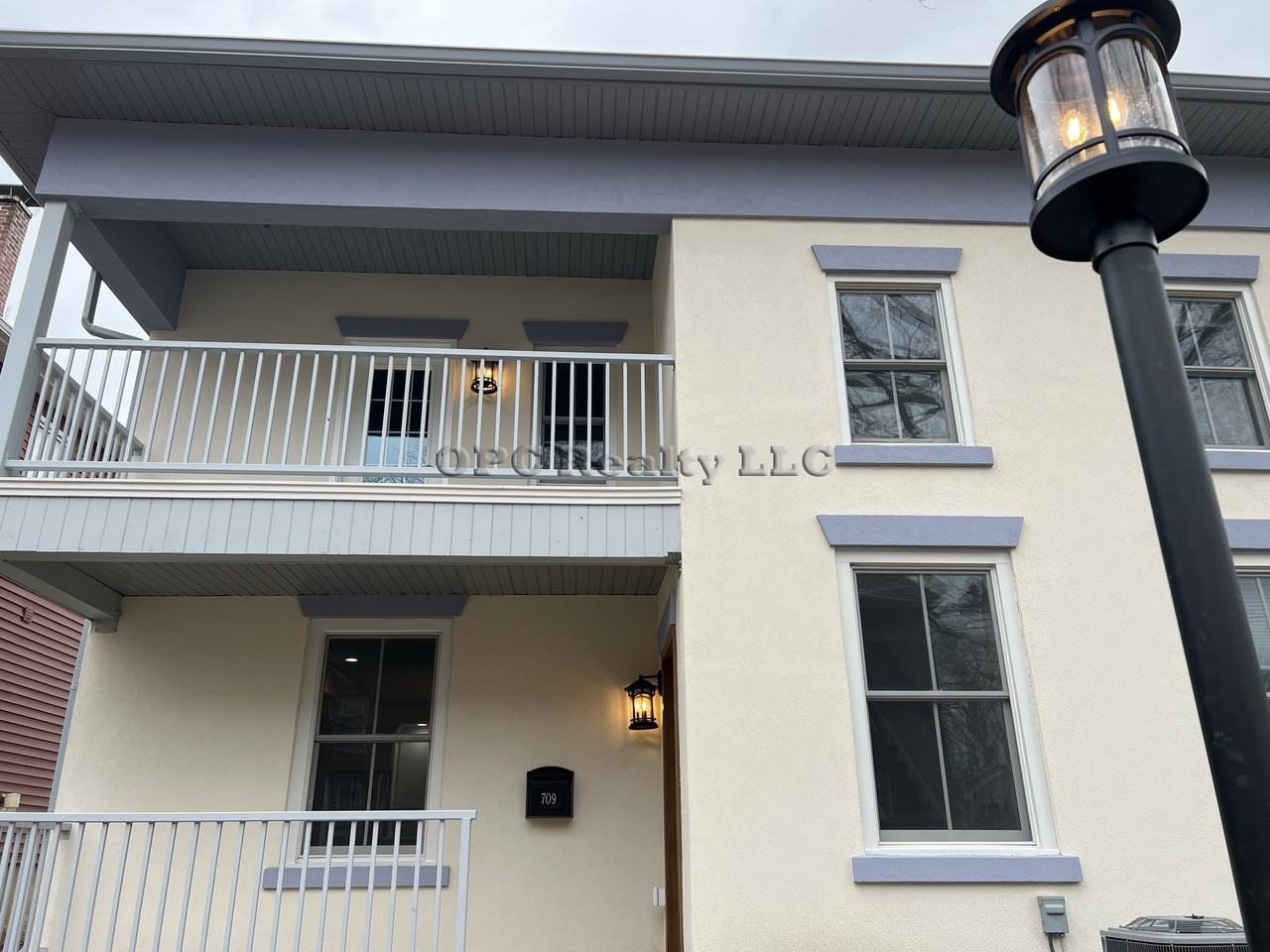 709 Webster St #NA - Photo 2 of 25